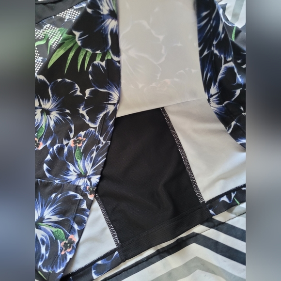 Hyba XXL racetrack workout tank - Picture 4 of 6